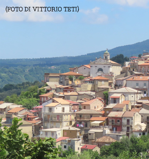 Veduta panoramica di San Nicola da Crissa (foto di Vittorio Teti)